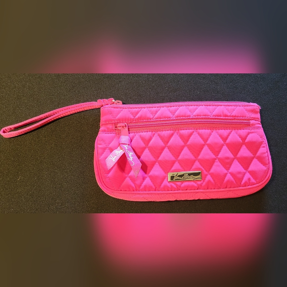 NWOT Vera Bradley Wristlet in pink